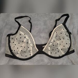 Victoria's Secret Black and Cream Lace Bra